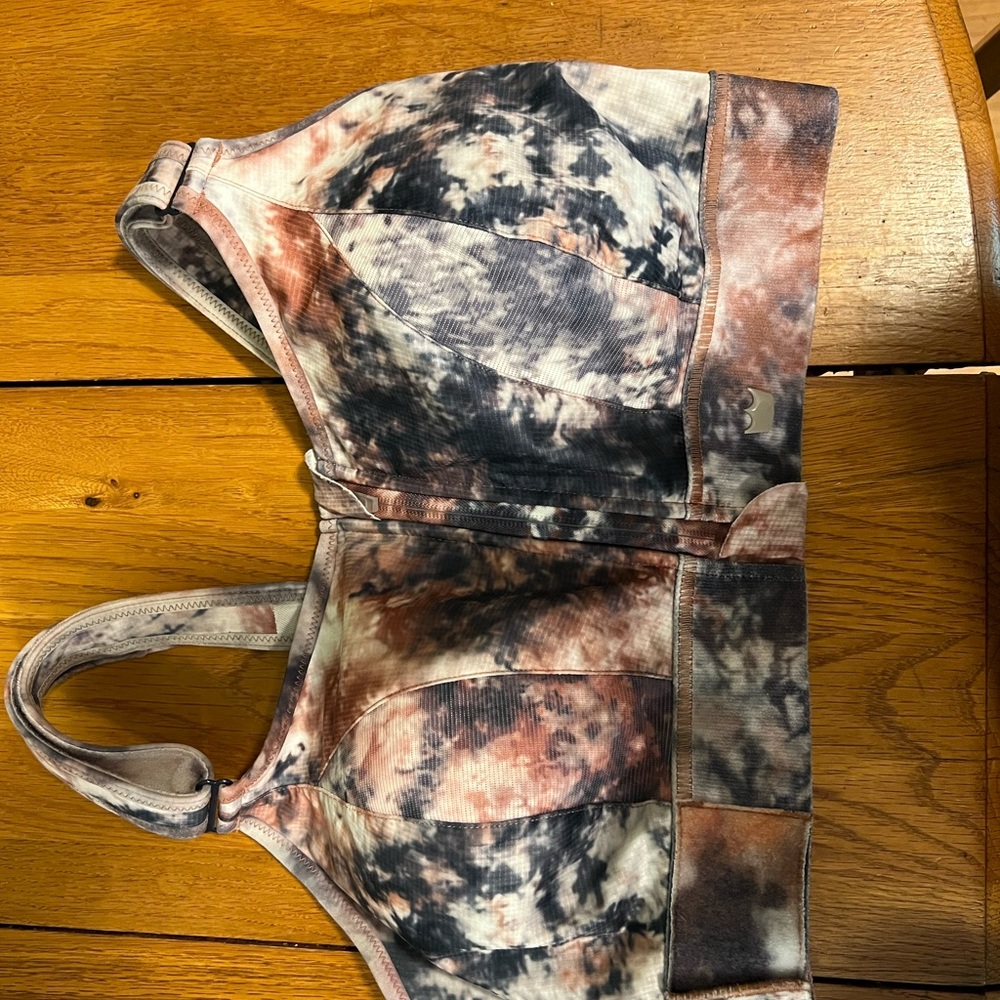 Shefit Ultimate Sports Bra in tye dye